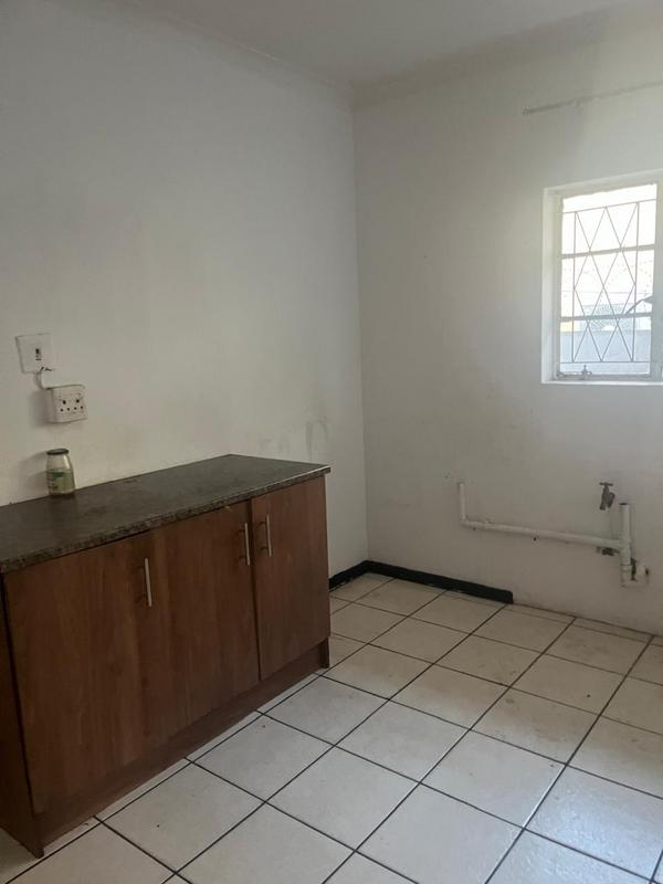 To Let 2 Bedroom Property for Rent in Gelvan Park Eastern Cape